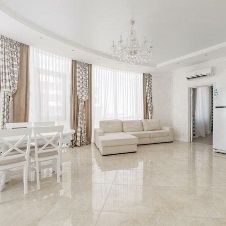 Vip Level Sea View Apartment Odessa Eksteriør bilde